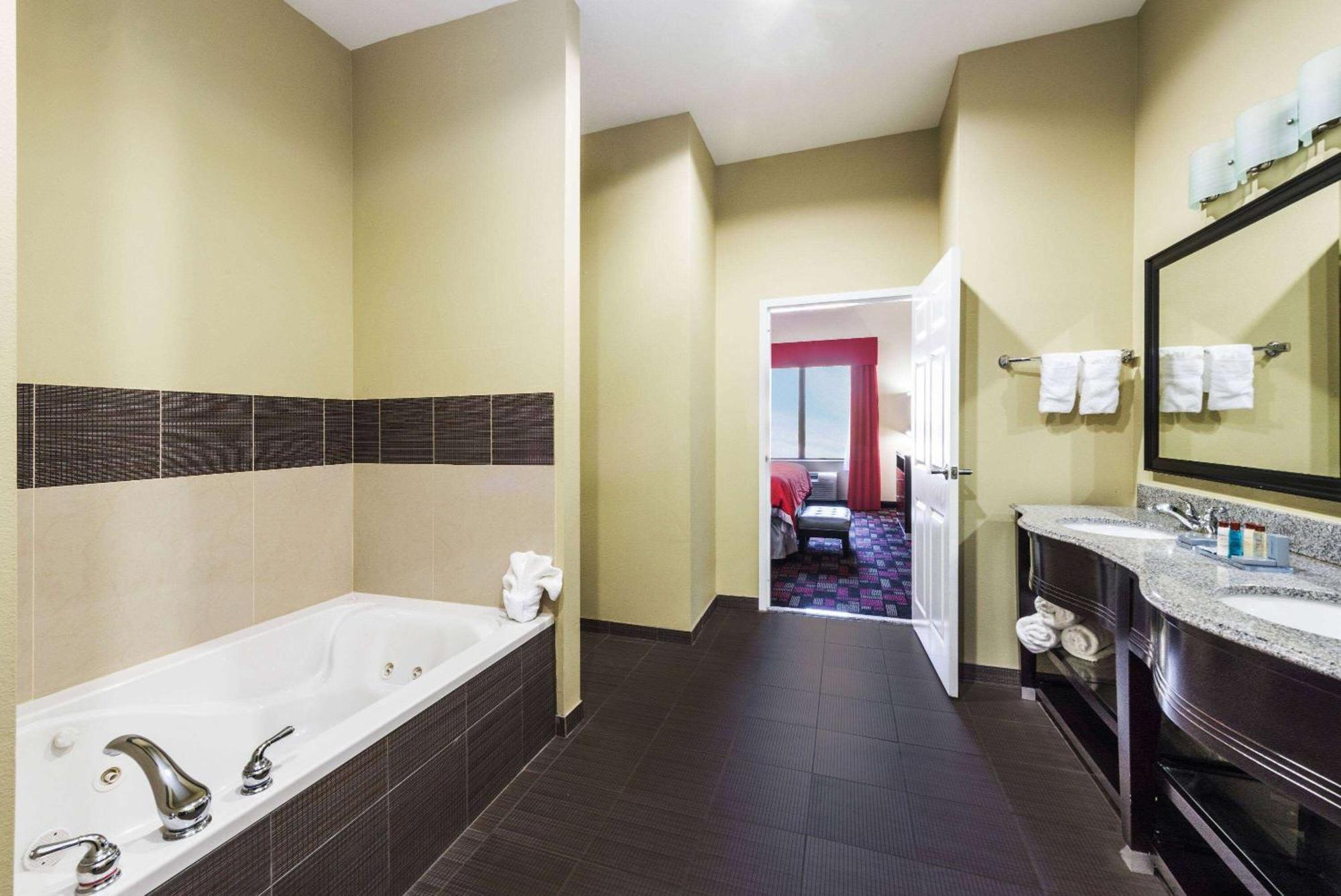Wingate By Wyndham Lake Charles Casino Area Ngoại thất bức ảnh